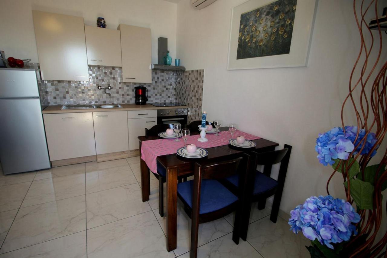 Villa Renipol Adults Only Sutivan Εξωτερικό φωτογραφία